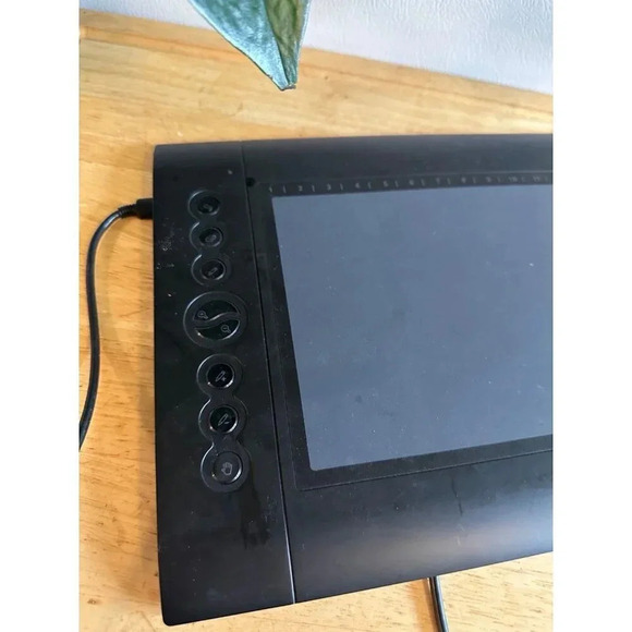 Monoprice Graphic Drawing Tablet - Picture 2 of 8